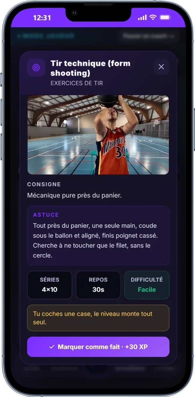 Fiche d'exercice Tir technique : vidéo de démonstration, consigne, astuce de coach, 4 séries de 10 avec 30 secondes de repos et bouton « Marquer comme fait » à 30 XP.